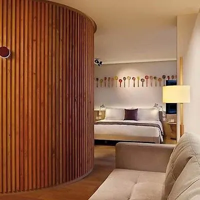 Hotel Madera Гонконг